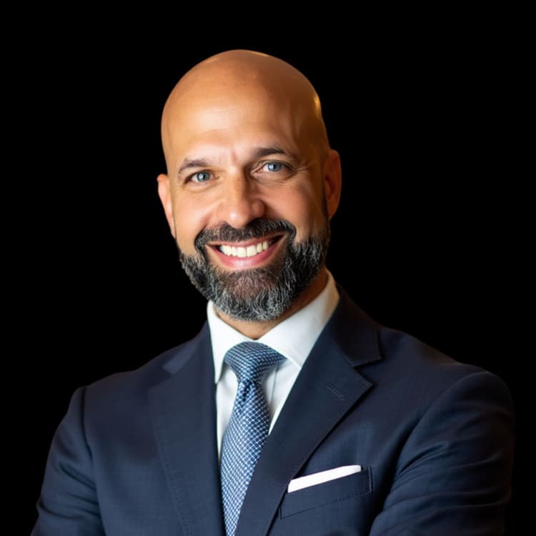 photo of agent, Johnny Fernandez